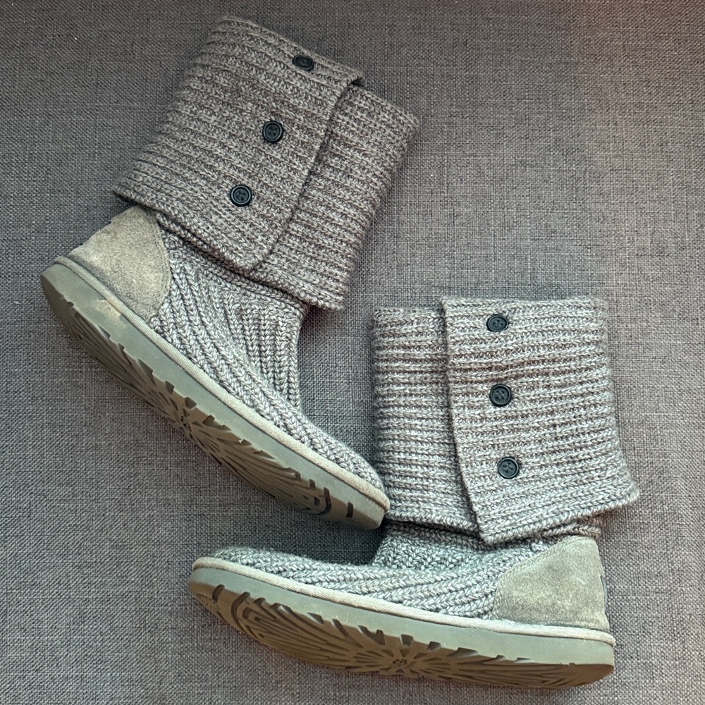 UGG Tan Knit Cuff Boots - Picture 6 of 6